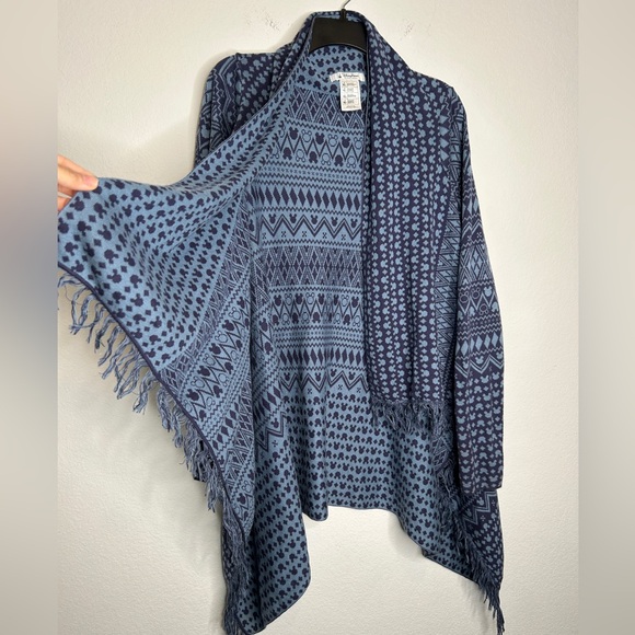 Disney Mickey  Mouse Blue Fringe Cardigan Sweater Sz M/L 100% Cotton - Picture 3 of 6